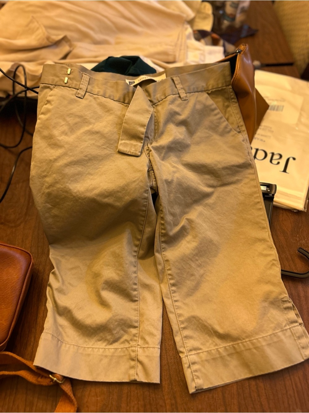 GAP Women's Khaki Capris - Light Tan
